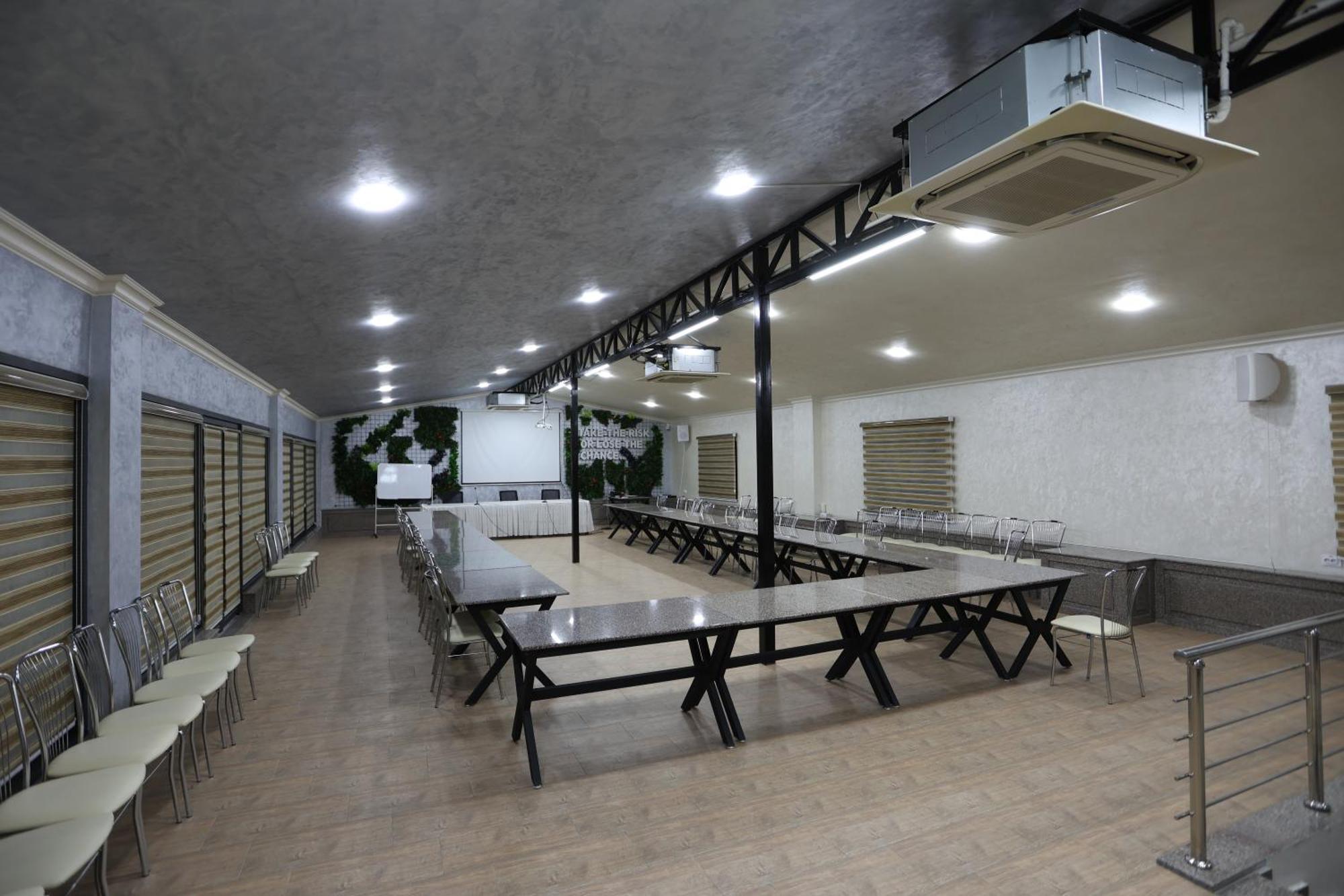 Chlnor Hotel Andijon Exterior foto